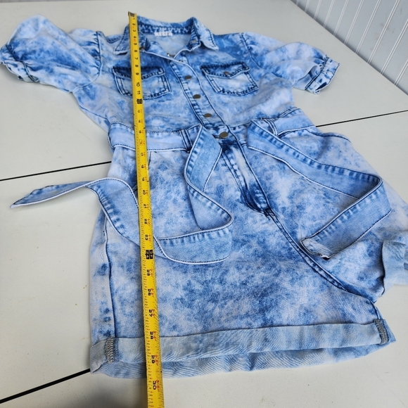 TCEC Womens Blue Light Wash Denim Playsuit Romper Short Sleeve Snap Belted Sz M - Picture 16 of 16